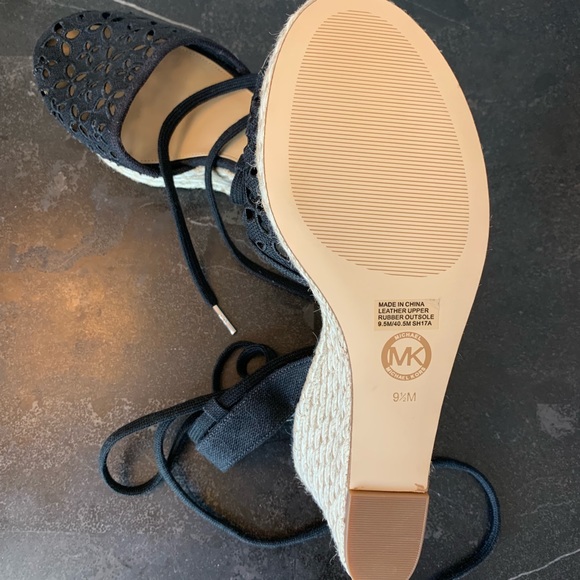 Michael Kors wedges - Picture 3 of 5